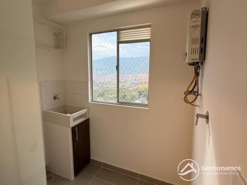 WhatsApp Image 2025-11-28 at 12.02.42 (3).jpeg